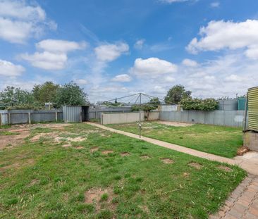 2 Whitehead Avenue, Murray Bridge, SA 5253 - Photo 5