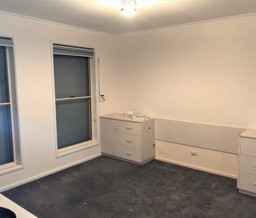 Great Value For Money Home With Solar! - Photo 4