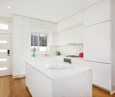 9 Brook Street, Crows Nest NSW 2065 - House For Rent | Domain - Photo 3