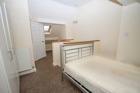 Bedsit, Vecqueray St, CV1 - Photo 4