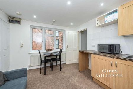 Staines Road, Hounslow, TW4 - Photo 5