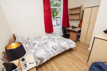 5 bedroom house to rent - Photo 3