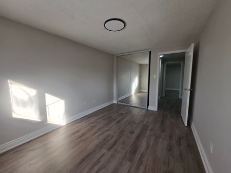 For Lease - 121 Purvis Crescent, Toronto, Ontario - Photo 3