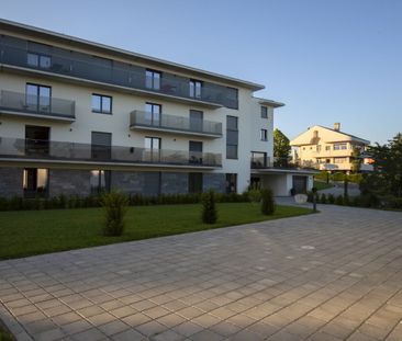 Magnificent 2-room apartment of new standing furnished near the lake - Photo 6