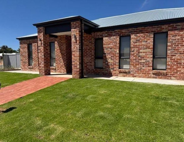 Modern 3-Bedroom Home with Spacious Layout and Large Powered Shed - Photo 1