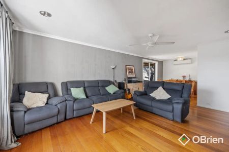 “Spacious Family Living” - Photo 2