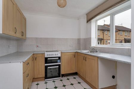 2 bedroom terraced house to rent - Photo 4