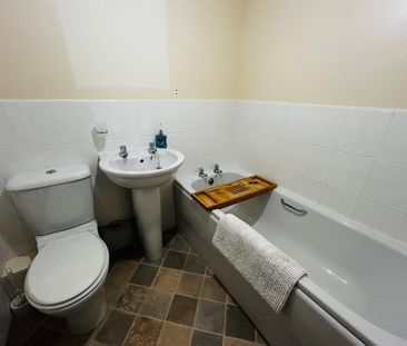 4 bedroom terraced house to rent - Photo 4