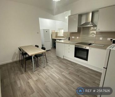 1 bedroom in a flat share to rent - Photo 3