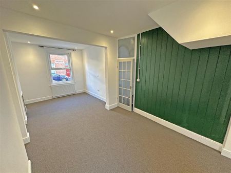 2 bedroom terraced house to rent - Photo 3