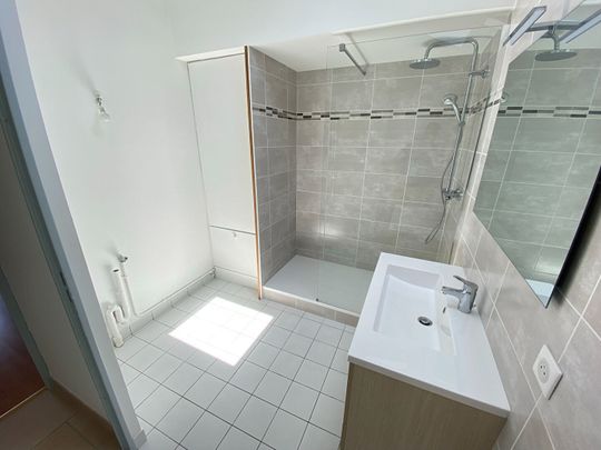 Location Appartement 3 pièces 73m² - Photo 1