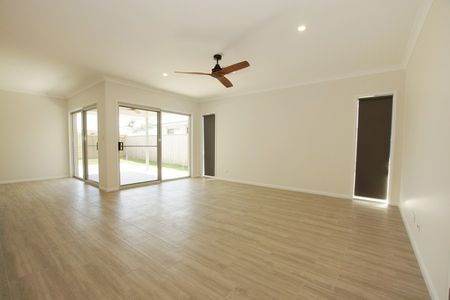 Korora, 9 Trevally Street - Photo 2