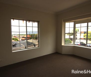 4 Bedroom In Kingsford! - Photo 5