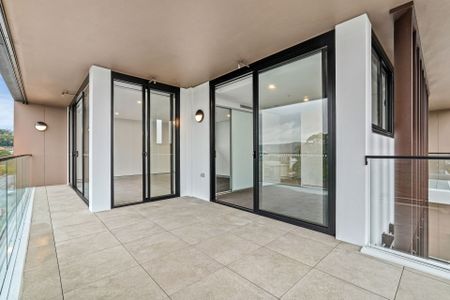 As new luxury apartment in Point Frederick - Photo 4