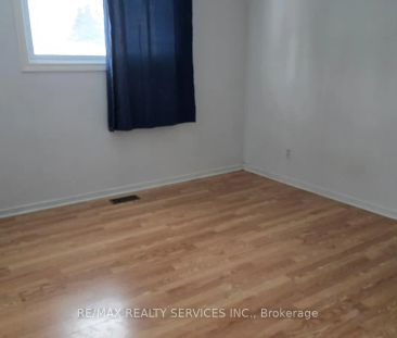 1183 FARNSBOROUGH CRESCENT - Photo 6