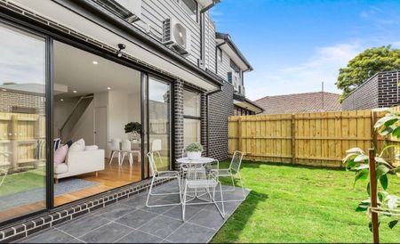 Watts Not To Love - Photo 3