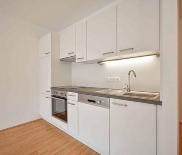 Ruhelage: 2-Zimmer Wohnung mit großer Loggia - Photo 1