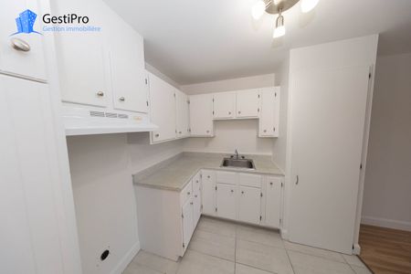 880 Grandjean - Photo 2