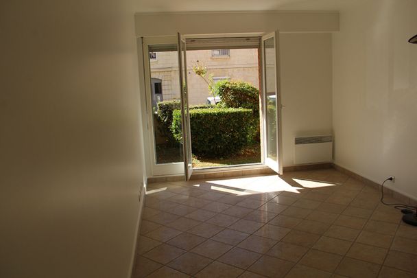 CENTRE VILLE DE BEAUVAIS : T3 AVEC JARDINET, - Photo 1