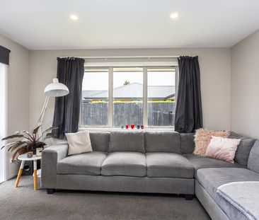 Spacious and private family home! - Photo 3