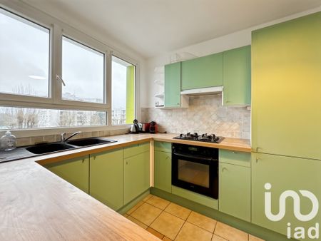 Appartement 5 pièces de 90 m² à Laval (53000) - Photo 2