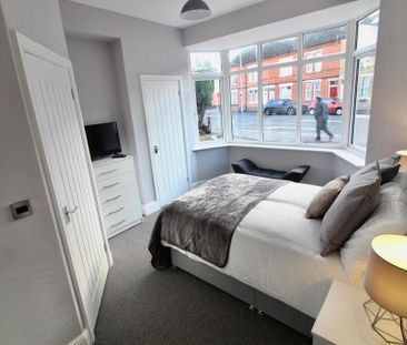 1 bedroom in a house share to rent - Photo 3
