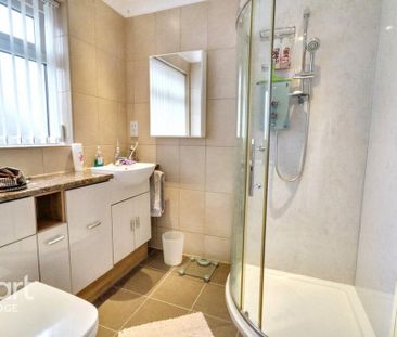 3 bedroom semi-detached house to rent - Photo 5