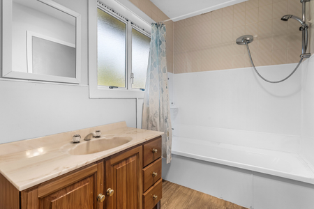 Sunny 3-Bedroom Family Home in Ilam - Photo 2