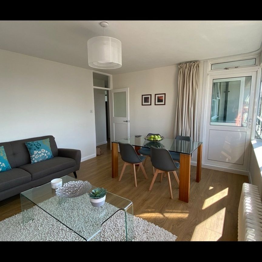 2 Bed Flat, Wilkins House, SW1V - Photo 1