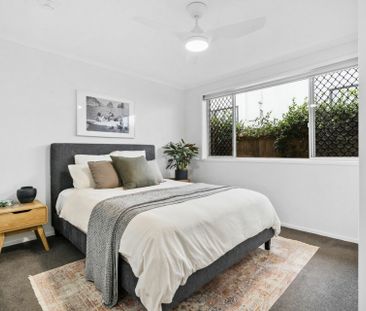 TWO BEDROOM FURNISHED COASTAL DUPLEX - Photo 2