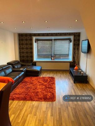 2 bedroom maisonette to rent - Photo 1