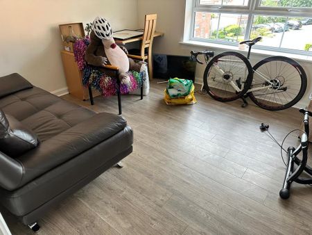 2 bedroom flat to rent - Photo 3