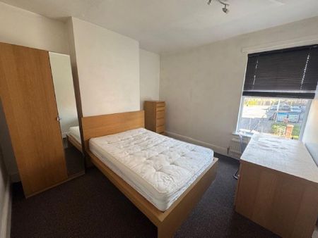 4 bedroom house to rent - Photo 2