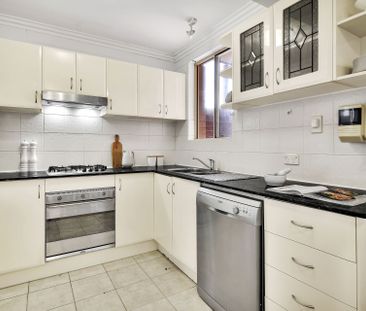 Dual Level Penthouse with Vast Terrace - Photo 4