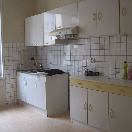 A LOUER APPARTEMENT PROCHE GARE ET CENTRE VILLE ST QUENTIN 02100 - Photo 3