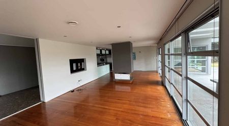 Lovely 6 bedroom Family Home Ardmore - Photo 2