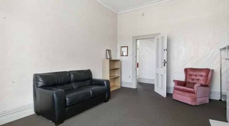 Close to Uni! - Photo 2