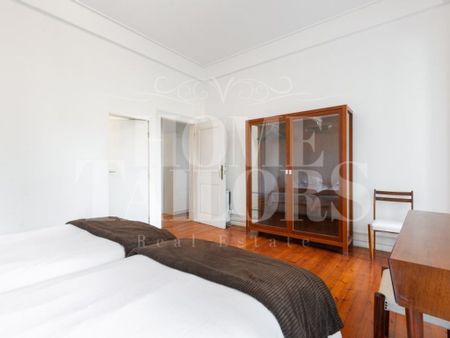 4 room luxury Flat for rent in Principe Real (Sao Jose), Lisbon - Photo 3