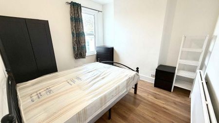 5 bedroom house to rent - Photo 2