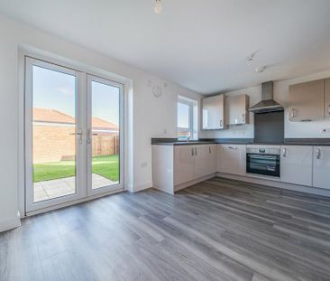 3 bedroom semi-detached house to rent - Photo 5