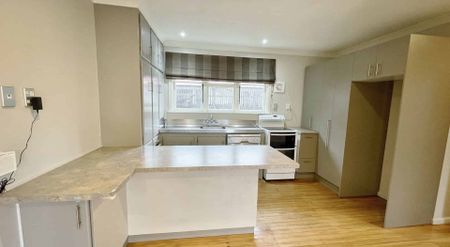 HALSWELL - 3 BEDROOM TIDY AND FULLY INSULATED HOME, PET NEGOTIABLE - Photo 4