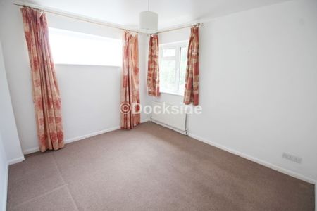 3 bed house to rent in Ridley Road, Rochester, ME1 - Photo 5