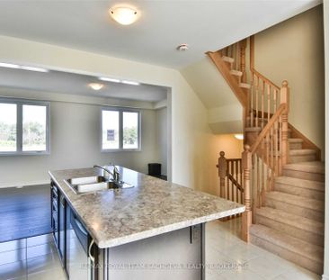 For Lease - 10 Heron Park Place, Toronto, Ontario - Photo 4