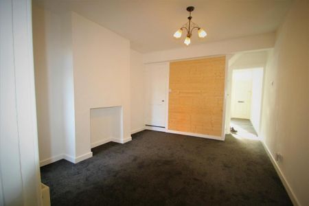 2 bedroom terraced house to rent - Photo 3