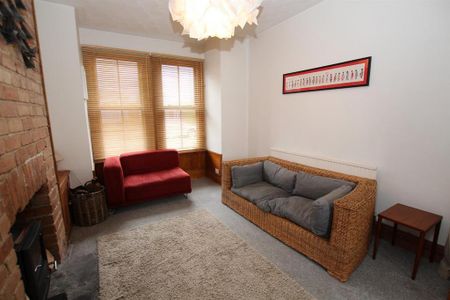 2 bedroom terraced house to rent - Photo 2