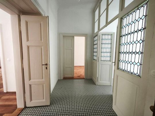 Pronájem bytu 3+1 105 m² - Photo 1