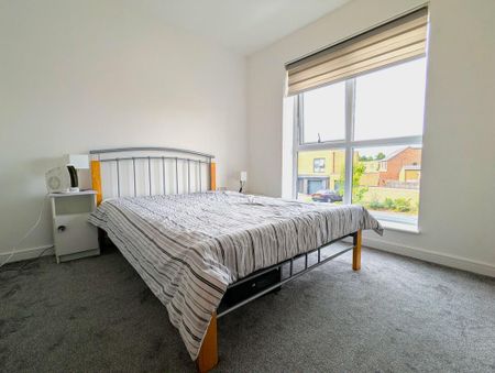 4 bedroom detached house to rent - Photo 2