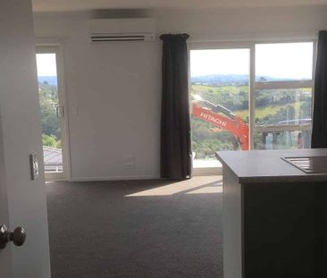 Looking for a modern low maintenance home? - Photo 2