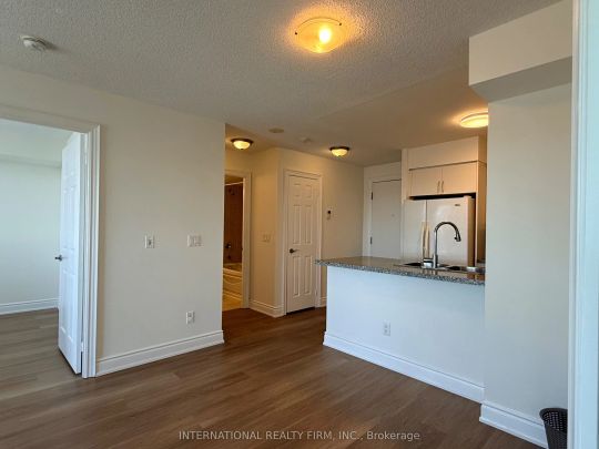 15 Greenview Avenue #1411 - Photo 1