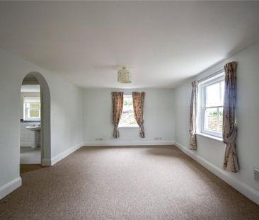 4 bedroom detached house to rent - Photo 5